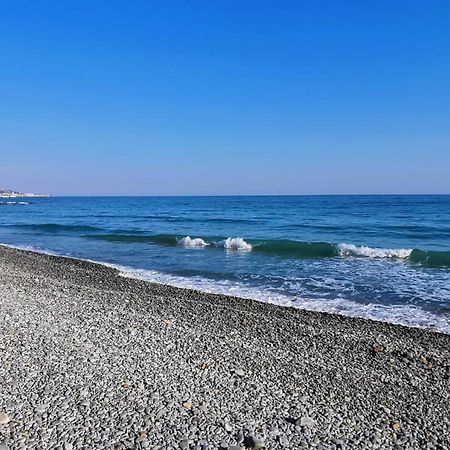 Incantevole Bungalow Indipendente A Due Passi Mare Latte Exterior foto